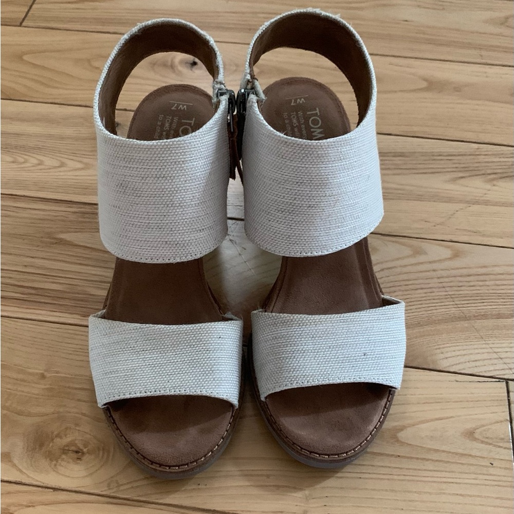 TOMS   Cream Block Heel Sandals